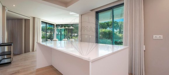 4 غرف نوم منزل في Quarteira, Portugal رقم 29642 9