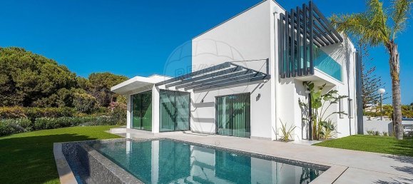 4 غرف نوم منزل في Quarteira, Portugal رقم 29642 36