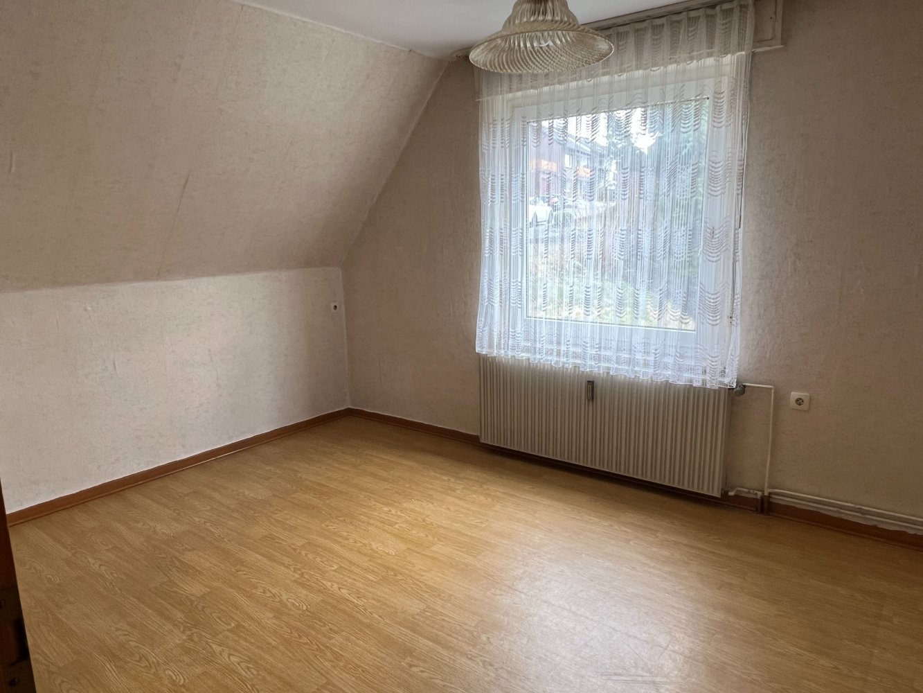 8 rooms House in Hoxter, Germany No. 128596