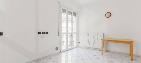 1 bedroom Apartment in Milan, Italy No. 375766 4