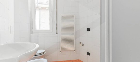 1 bedroom Apartment in Milan, Italy No. 375766 11