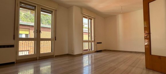 3 bedrooms Apartment in Bologna, Italy No. 322423 5