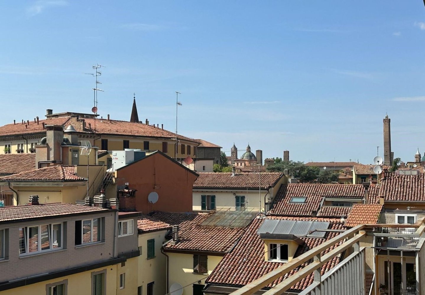 3 bedrooms Apartment in Bologna, Italy No. 322423