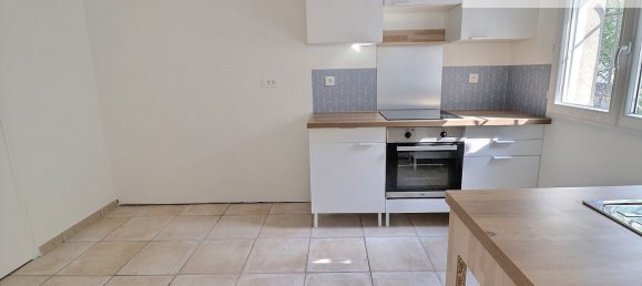 2 bedrooms Villa in Saint-Georges-d'Orques, France No. 333608 3