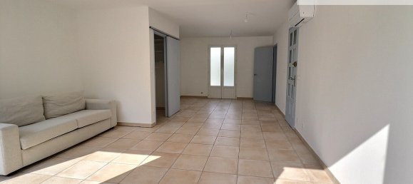 2 bedrooms Villa in Saint-Georges-d'Orques, France No. 333608 4