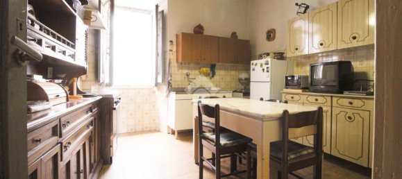 4 bedrooms Apartment in Vetralla, Italy No. 381776 8