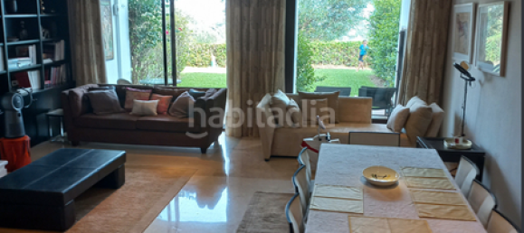 4 bedrooms Townhouse in La Quinta, Spain No. 120819 2