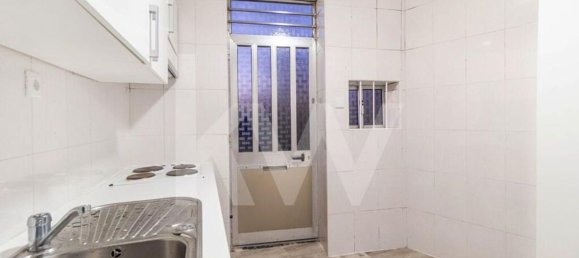 3 bedrooms House in Vila Nova de Gaia, Portugal No. 36024 9