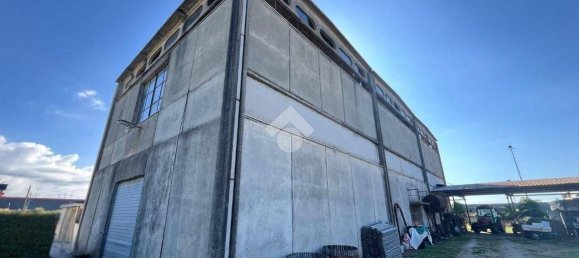 مستودع في Aprilia, Italy 600متر مربع رقم 257567 12