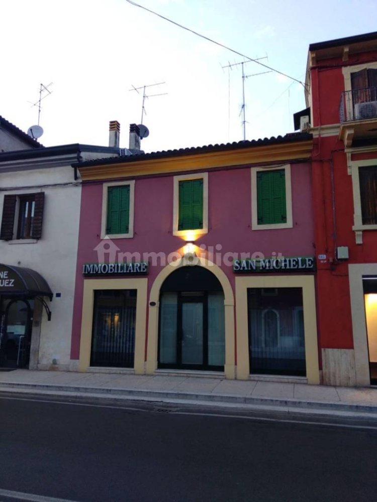 2 bedrooms House in Verona, Italy No. 340949