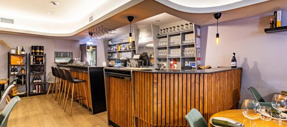 73m² Commercial property in Braga, Portugal No. 78975 7