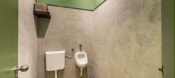 73m² Commercial property in Braga, Portugal No. 78975 13