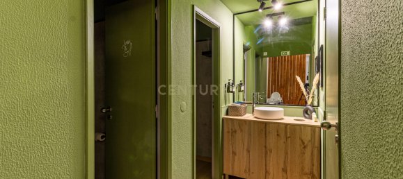 73m² Commercial property in Braga, Portugal No. 78975 12