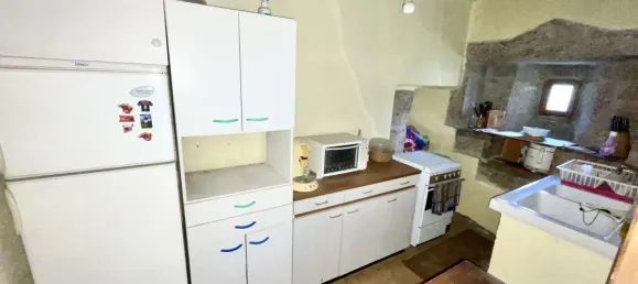 3 bedrooms House in Lozere, France No. 354808 2