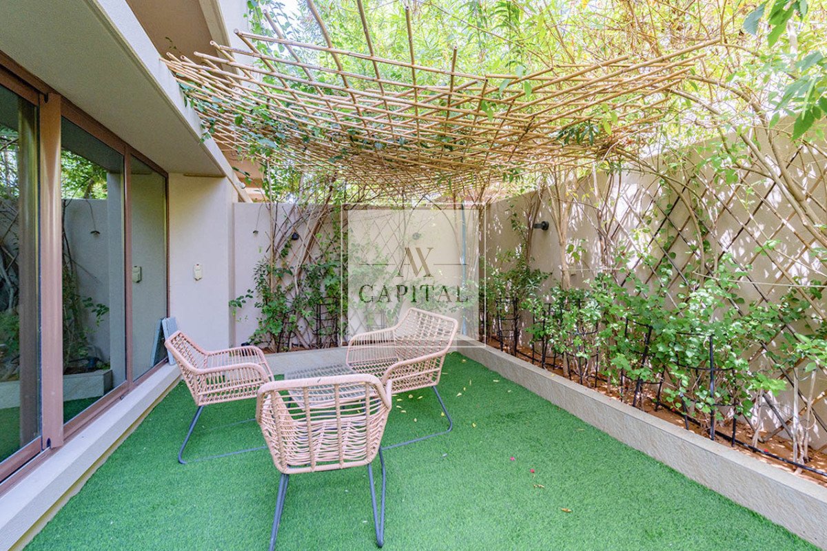 Вилла с 4 спальнями в Meydan, ОАЭ № 51956