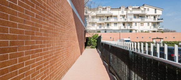 6-Zimmer Haus in Nichelino, Italy, Nr. 14845 50