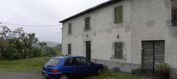 Casa de 4 dormitorios en Pareto, Italy No. 79826 3