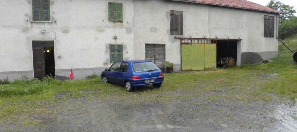 Casa de 4 dormitorios en Pareto, Italy No. 79826 2