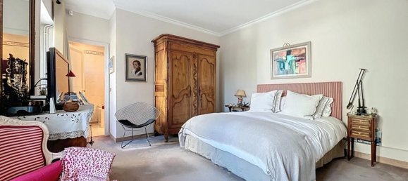 4 bedrooms House in Garches, France No. 121735 11