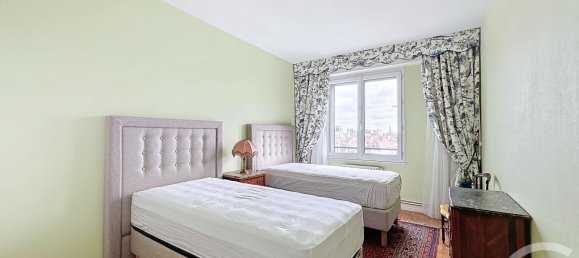 4 bedrooms Apartment in Troyes, France No. 65659 9