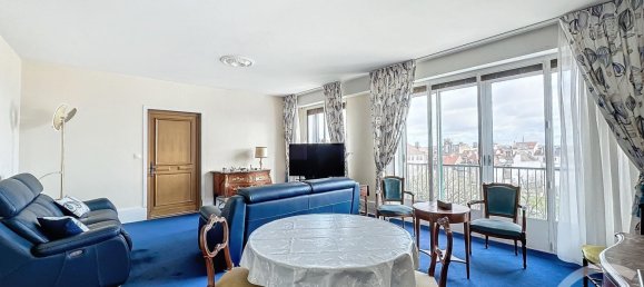 4 bedrooms Apartment in Troyes, France No. 65659 2