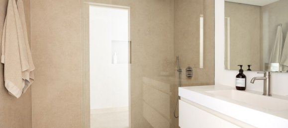 5 bedrooms Villa in Marbella, Spain No. 147527 36