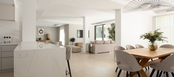 5 bedrooms Villa in Marbella, Spain No. 147527 9