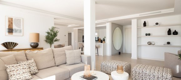 5 bedrooms Villa in Marbella, Spain No. 147527 10