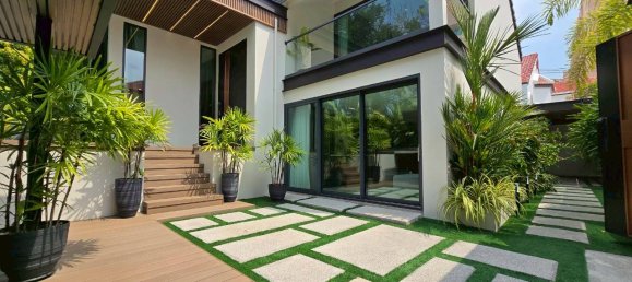 4 bedrooms House for sale in Pattaya, Chonburi, Eastern Thailand, Thailand № 62141 10