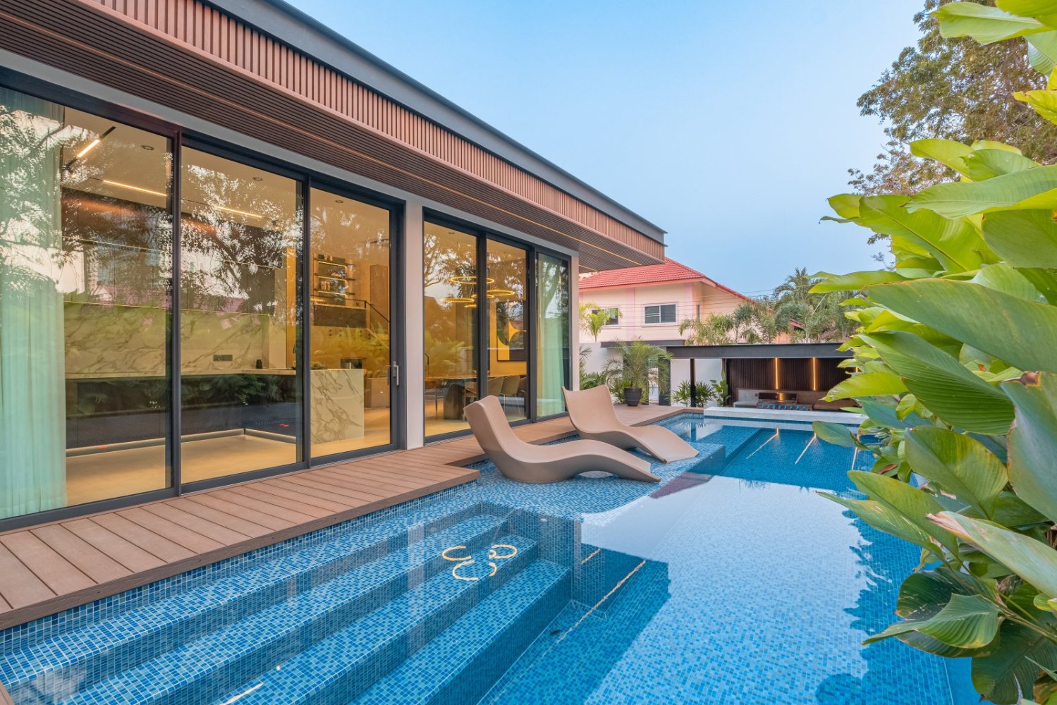 4 bedrooms House for sale in Pattaya, Chonburi, Eastern Thailand, Thailand № 62141