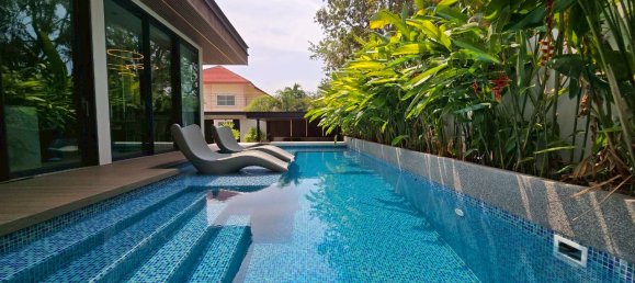 4 bedrooms House for sale in Pattaya, Chonburi, Eastern Thailand, Thailand № 62141 17