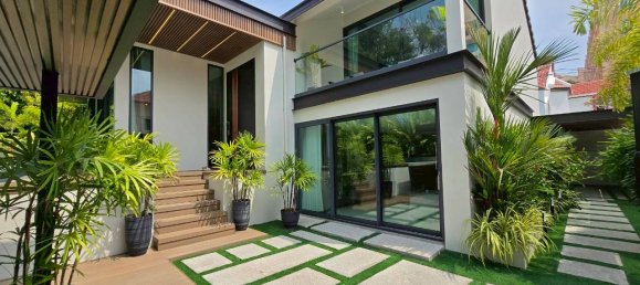 4 bedrooms House for sale in Pattaya, Chonburi, Eastern Thailand, Thailand № 62141 8