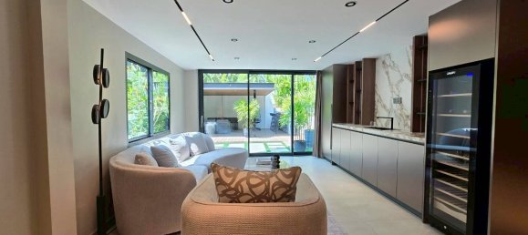 4 bedrooms House for sale in Pattaya, Chonburi, Eastern Thailand, Thailand № 62141 27