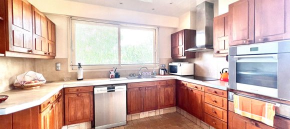 6 bedrooms House in Saint-Jean-de-Braye, France No. 94074 10