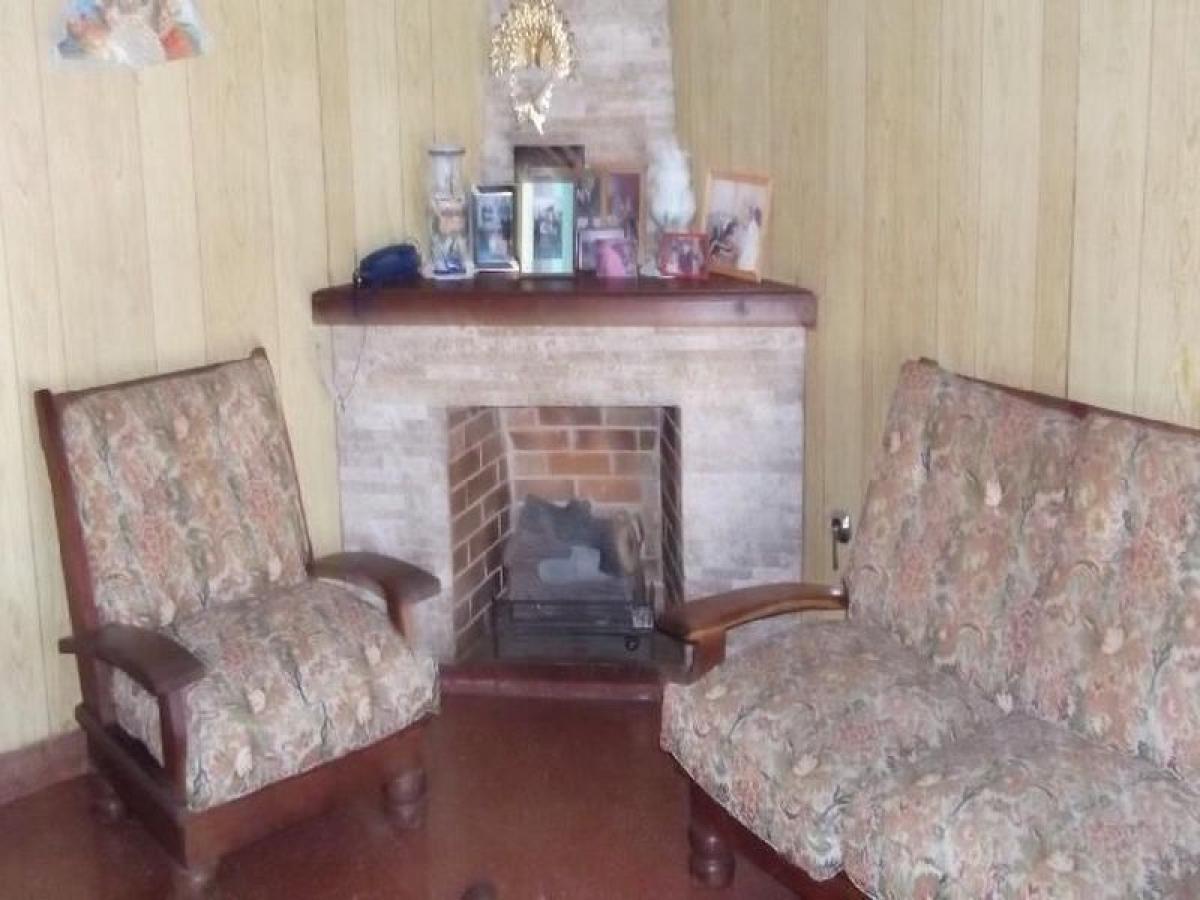 Дом с 3 спальнями в Урлингам, Аргентина № 98146