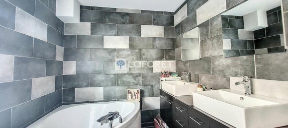 2 bedrooms House in Anguilcourt-le-Sart, France No. 81469 9