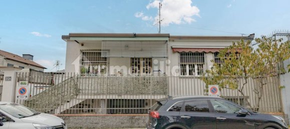 Villa T2 em Milan, Italy N.º 241201 22