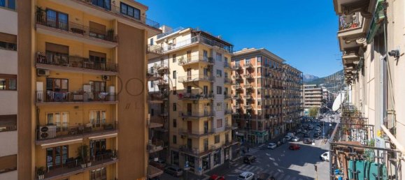 Apartamento de 5 divisões em Salerno, Italy N.º 35273 10