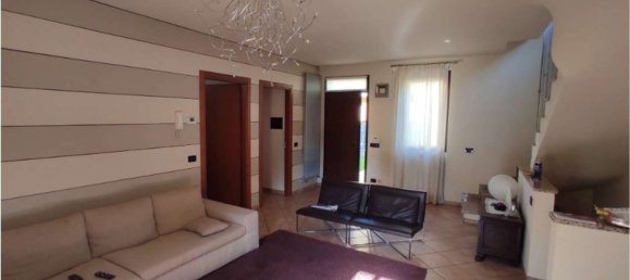 5 rooms House in Brembate di Sopra, Italy No. 5943 5