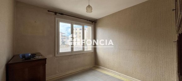 3 bedrooms Apartment in Valence, France No. 300773 3