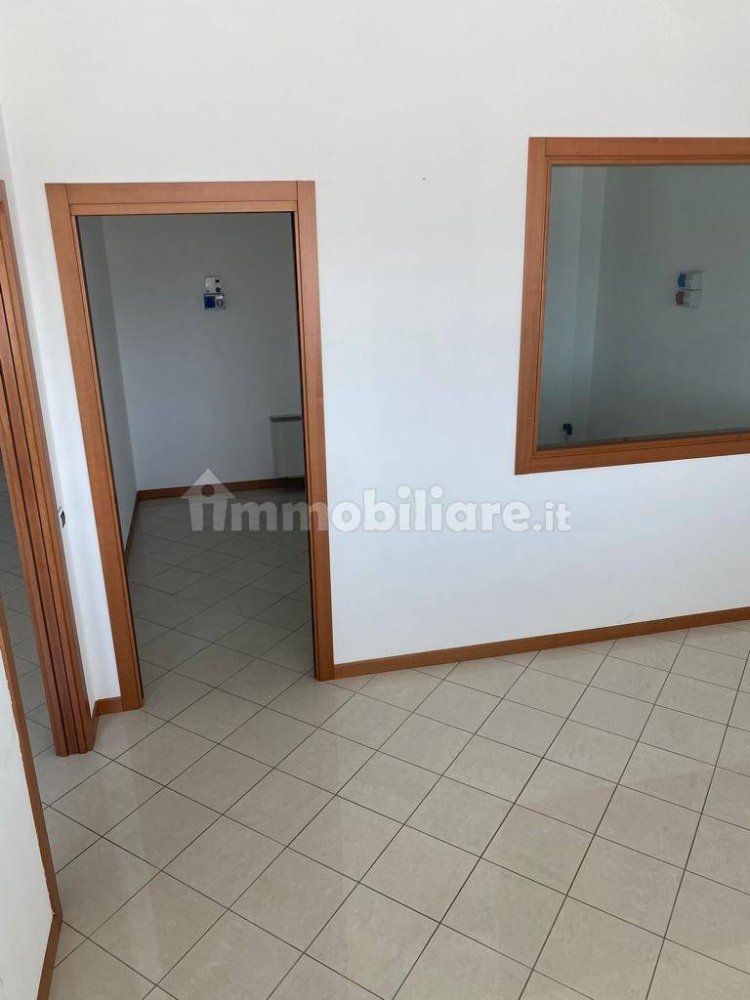 2 rooms Office in Treviso, Italy No. 60431