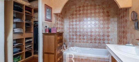 5 Schlafzimmer Villa in Collonges-au-Mont-d'Or, France, Nr. 299122 13