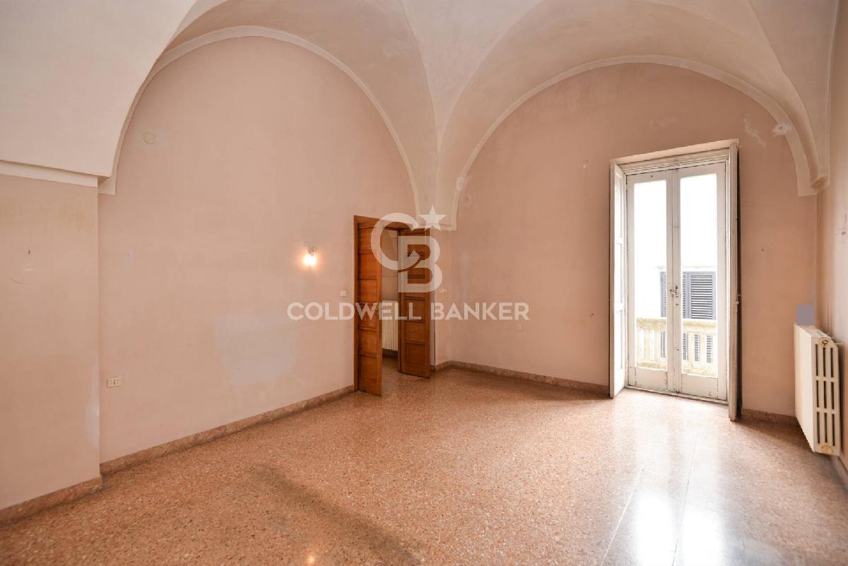 Apartamento de 3 dormitorios en Mesagne, Italy No. 22542