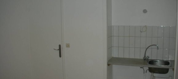 Studio in Melun, France No. 333477 3