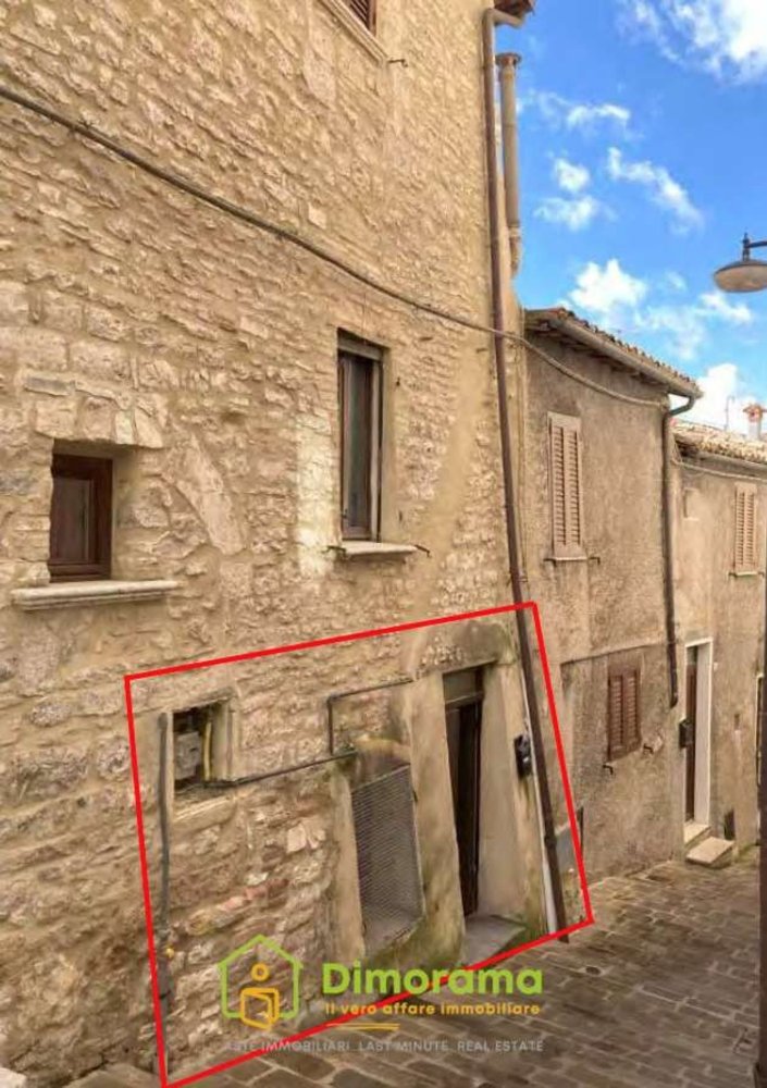 4-salle Appartement à Gualdo Tadino, Italy No. 46291