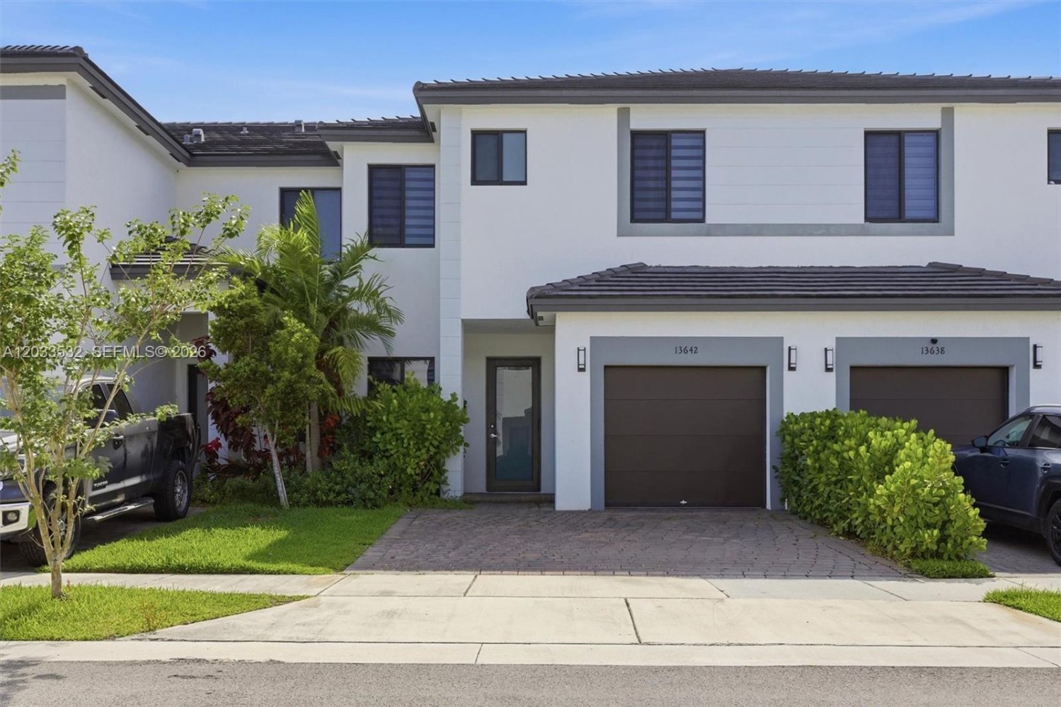 3 dormitorios dúplex en venta en Miami, Miami-Dade, Florida, USA № 614963