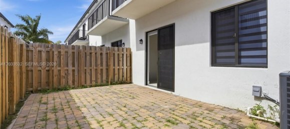 3 dormitorios dúplex en venta en Miami, Miami-Dade, Florida, USA № 614963 15