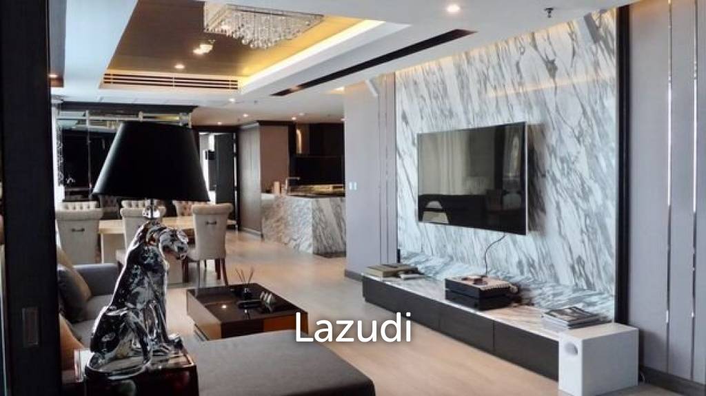 3 bedrooms Condo in Bangkok, Thailand No. 24130
