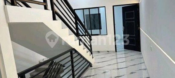 4 bedrooms House in Grogol Petamburan, Indonesia No. 1745 35