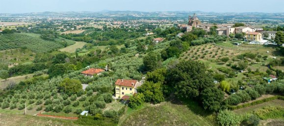 Дом с 6 комнатами в Монте Сан Вито, Италия № 171231 9